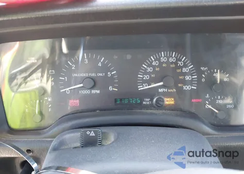 1999 Jeep Cherokee Classic/Sport z USA, uszkodzony, nr VIN 1J4FF68S8XL632569